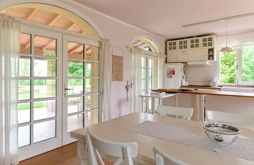 Roccastrada House | Beautiful private villa for 6 guests with WIFI, A/C, TV, patio, pets allowed and panoramic view