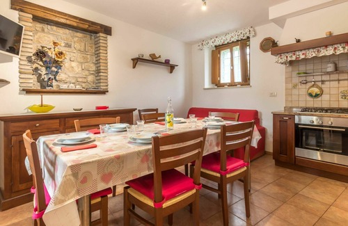 San Leonardo House | Beautiful private villa for 8 people with WIFI, TV, patio and parking