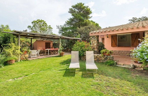 Notteri Villa | Beautiful private villa for 8 people with A/C, TV, patio, pets allowed and parking