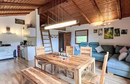 Treffen House | Beautiful private villa for 4 people with WIFI, terrace, pets allowed and parking