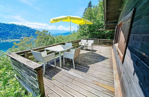 Treffen House | Beautiful private villa for 4 people with WIFI, terrace, pets allowed and parking