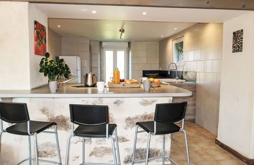 Trevou-Treguignec Villa | Beautiful private villa for 10 people with WIFI, TV, terrace, pets allowed and parking
