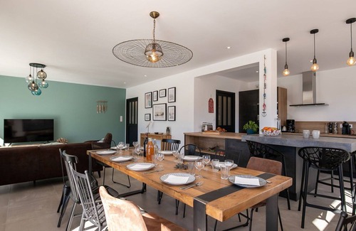 Brignogan-Plage House | Beautiful private villa for 10 guests with private pool, WIFI, TV, terrace and pets allowed