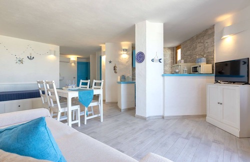 La Ciaccia House | Beautiful private villa for 10 guests with WIFI, A/C, TV and patio