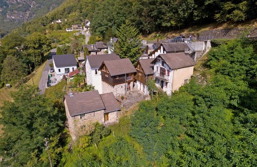 Malvaglia-dagro House | Beautiful private villa for 4 guests with WIFI, TV, patio, pets allowed and parking