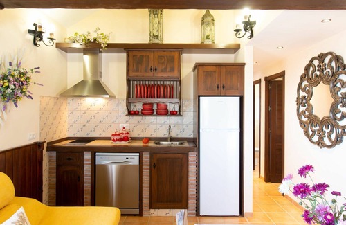 Almunecar Villa | Beautiful private villa for 5 guests with private pool, WIFI, A/C, TV and terrace