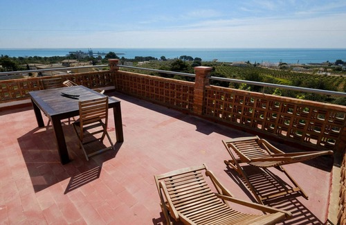 Alcanar House | Beautiful private villa for 18 guests with private pool, WIFI, TV, balcony, pets allowed and par.