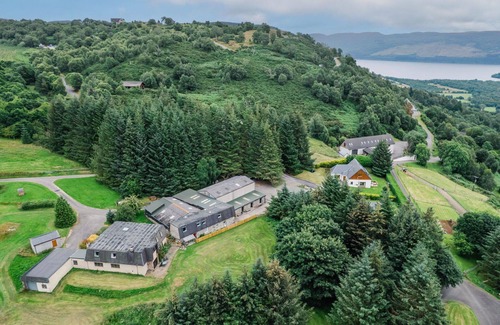 East Lewiston House | Beautiful private villa for 6 guests with TV, patio, panoramic view and parking