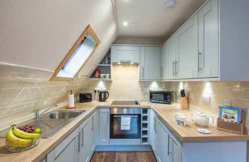 South Laggan House | Beautiful private villa for 4 people with TV, balcony and panoramic view