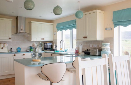 Bornesketaig House | Beautiful private villa for 6 guests with WIFI, TV and terrace