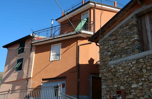 Aurigo House | Beautiful private villa with WIFI, TV, terrace, pets allowed, panoramic view and parking