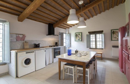 Lorenzana House | Beautiful private villa with pool, WIFI, balcony, pets allowed, panoramic view and parking