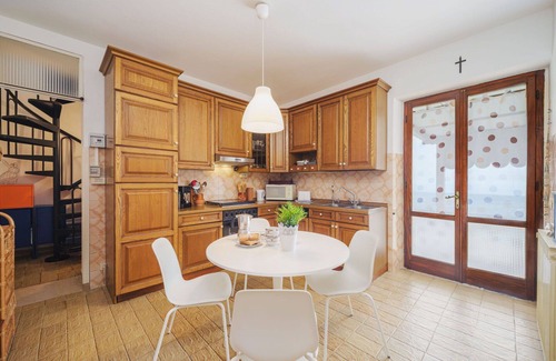 Seravezza House | Beautiful private villa for 6 people with A/C, WIFI, TV, patio and parking
