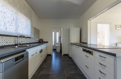 Creixell House | Beautiful private villa for 12 guests with WIFI, A/C, private pool, TV, patio and pets allowed