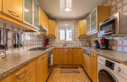 El Castell de Montornes House | Beautiful private villa for 4 guests with A/C, private pool, WIFI, TV and patio