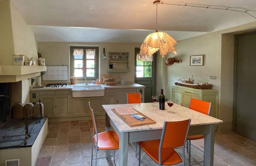San Desiderio House | Beautiful private villa for 4 guests with hot tub, WIFI, terrace and parking