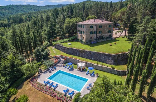 Ripoli Villa | Beautiful private villa with hot tub, WIFI, private pool, A/C, TV, patio, panoramic view and par.