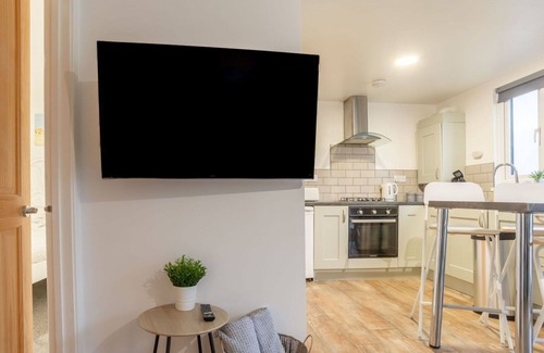 Helford Passage House | Beautiful private villa for 4 people with WIFI, TV, pets allowed, panoramic view and parking