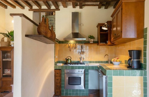 Pieve di Chio House | Beautiful private villa for 12 people with private pool, WIFI, TV, terrace and pets allowed