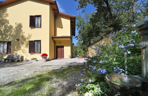 San Feliciano Villa | Beautiful private villa with private pool, A/C, WIFI, TV, patio, pets allowed and parking
