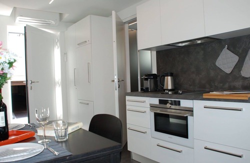 Minusio House | Beautiful private villa with WIFI, A/C, TV, patio, pets allowed, panoramic view and parking