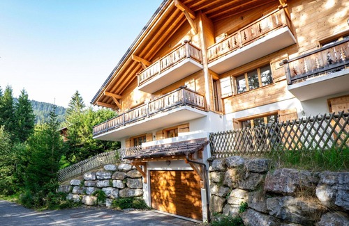 Villars-sur-Ollon House | Beautiful private villa for 9 guests with WIFI, TV, patio and parking