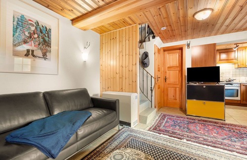 Taesch House | Beautiful private villa for 3 guests with WIFI, TV, terrace, panoramic view and parking
