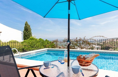 Monte Pego Villa | Beautiful private villa for 6 guests with A/C, WIFI, private pool, TV and terrace