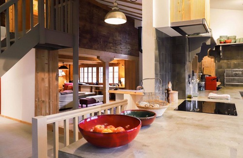 Les Posses-sur-Bex House | Beautiful private villa for 11 guests with WIFI, terrace, pets allowed and parking