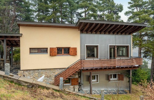 La Molina House | Beautiful private villa for 8 guests with WIFI, TV, balcony, pets allowed and parking