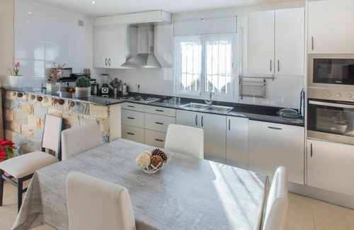Lloret de Mar House | Beautiful private villa for 7 guests with WIFI, private pool, A/C, TV and patio