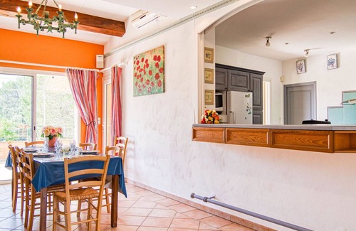 Carces House | Beautiful private villa for 8 people with private pool, WIFI, TV, patio, pets allowed and parking