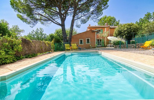 Carces House | Beautiful private villa for 8 people with private pool, WIFI, TV, patio, pets allowed and parking