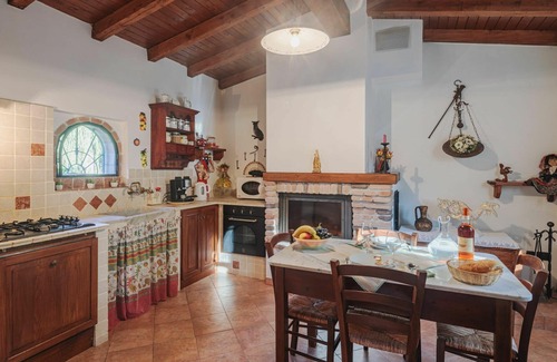 Aulla House | Beautiful private villa for 2 guests with WIFI, A/C, TV, terrace, pets allowed and parking