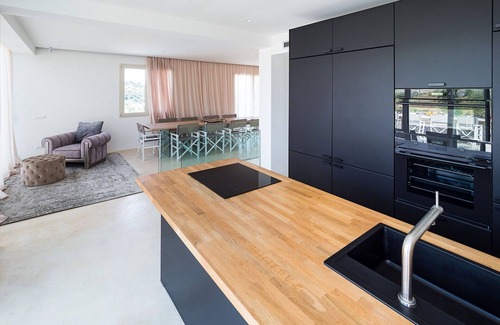 Avola Villa | Beautiful private villa for 9 people with private pool, WIFI, A/C, TV, terrace and panoramic view