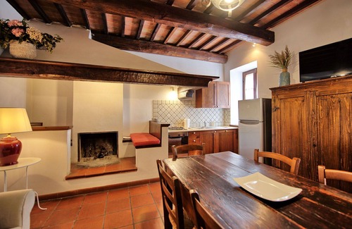 Cetona Villa | Beautiful private villa for 20 guests with private pool, A/C, WIFI, TV, patio and panoramic view