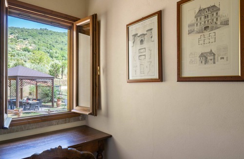 Londa Villa | Beautiful private villa for 10 people with WIFI, private pool, TV, patio and pets allowed