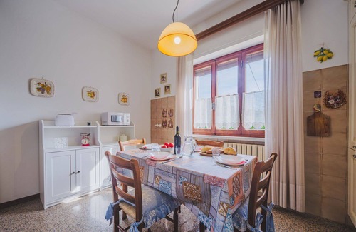 Marina di Massa House | Beautiful private villa for 4 guests with WIFI, A/C, TV, terrace and parking