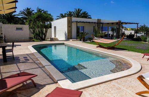 Nardo Villa | Beautiful private villa for 6 guests with WIFI, A/C, private pool, patio and pets allowed
