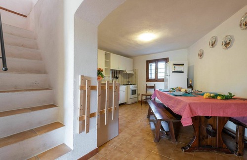Porto Istana House | Beautiful private villa for 6 guests with TV and terrace