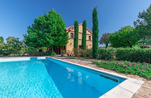 Bettolelle Villa | Beautiful private villa for 12 guests with WIFI, private pool, TV, panoramic view and parking