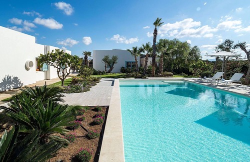 Nubia Villa | Beautiful private villa with WIFI, private pool, A/C, TV, patio, panoramic view and parking