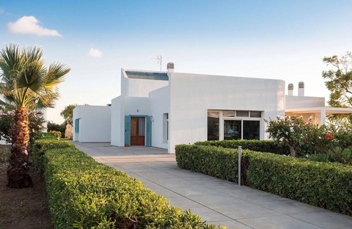 Nubia Villa | Beautiful private villa with WIFI, private pool, A/C, TV, patio, panoramic view and parking