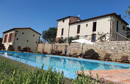 Palaia Villa | Beautiful private villa with A/C, WIFI, private pool, TV, patio, panoramic view and parking