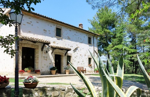 Penne House | Beautiful private villa for 10 guests with WIFI, private pool, A/C, TV, patio and pets allowed