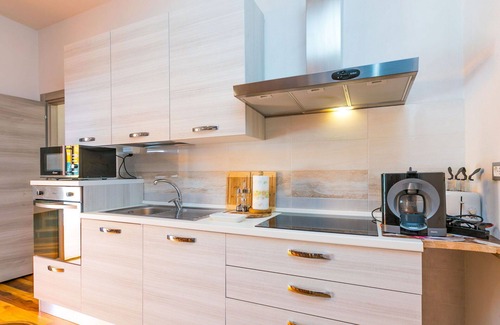 Pescia Villa | Beautiful private villa for 4 guests with WIFI, private pool, A/C, TV, panoramic view and parking