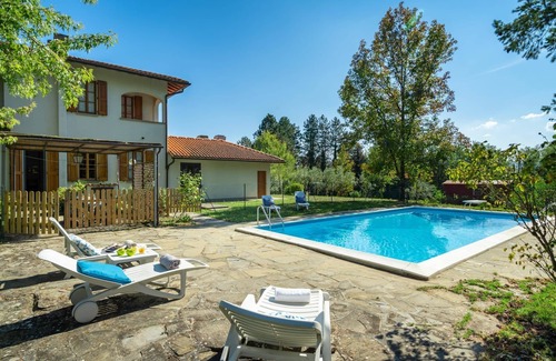Vicchio Villa | Beautiful private villa for 8 guests with WIFI, private pool, TV, patio, panoramic view and park.