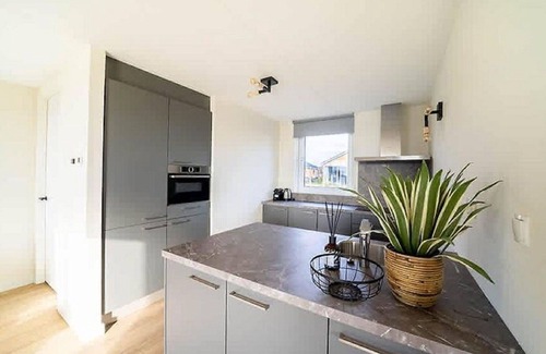 Linden House | Beautiful private villa for 12 guests with WIFI, TV and terrace