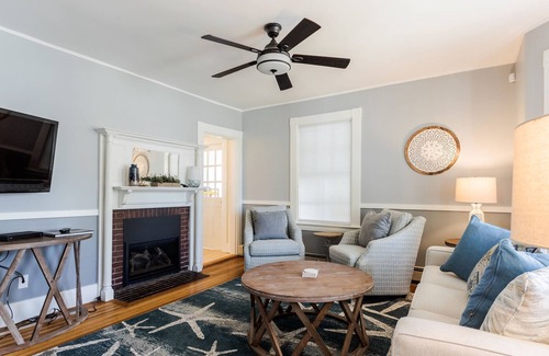 York Harbor House | Beautiful property in York - Newly remodeled!!