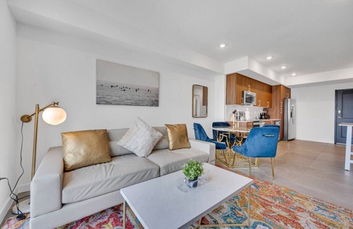 Overtown Apartment | Beautiful Property W/King Bed & Free Parking